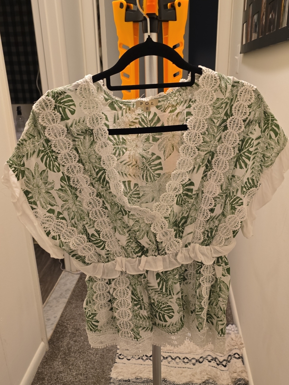 NWOT POL White Tunic with Green Tropical Leaf Print and Lace Trim
